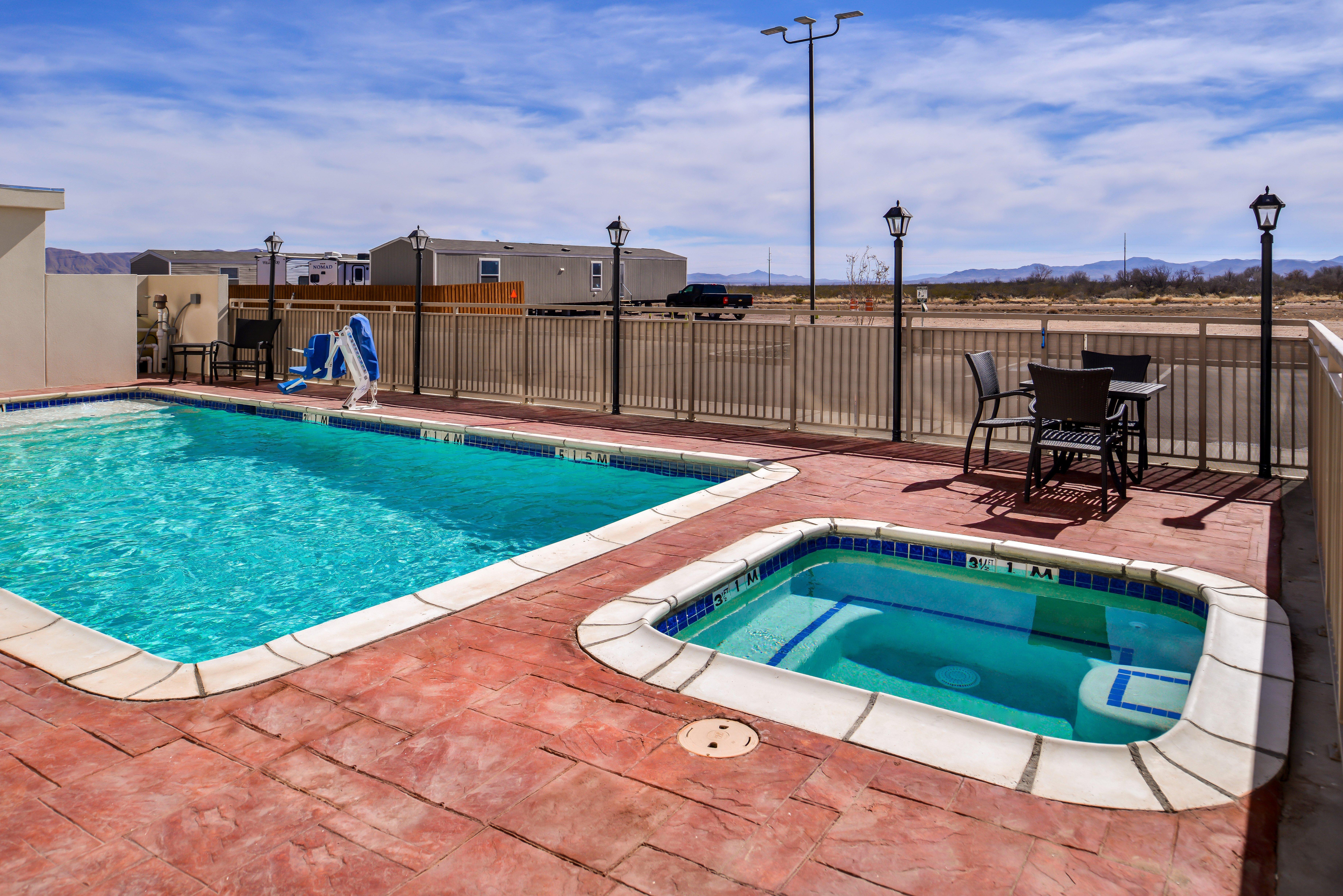 Holiday Inn Express & Suites - Van Horn By Ihg 3*