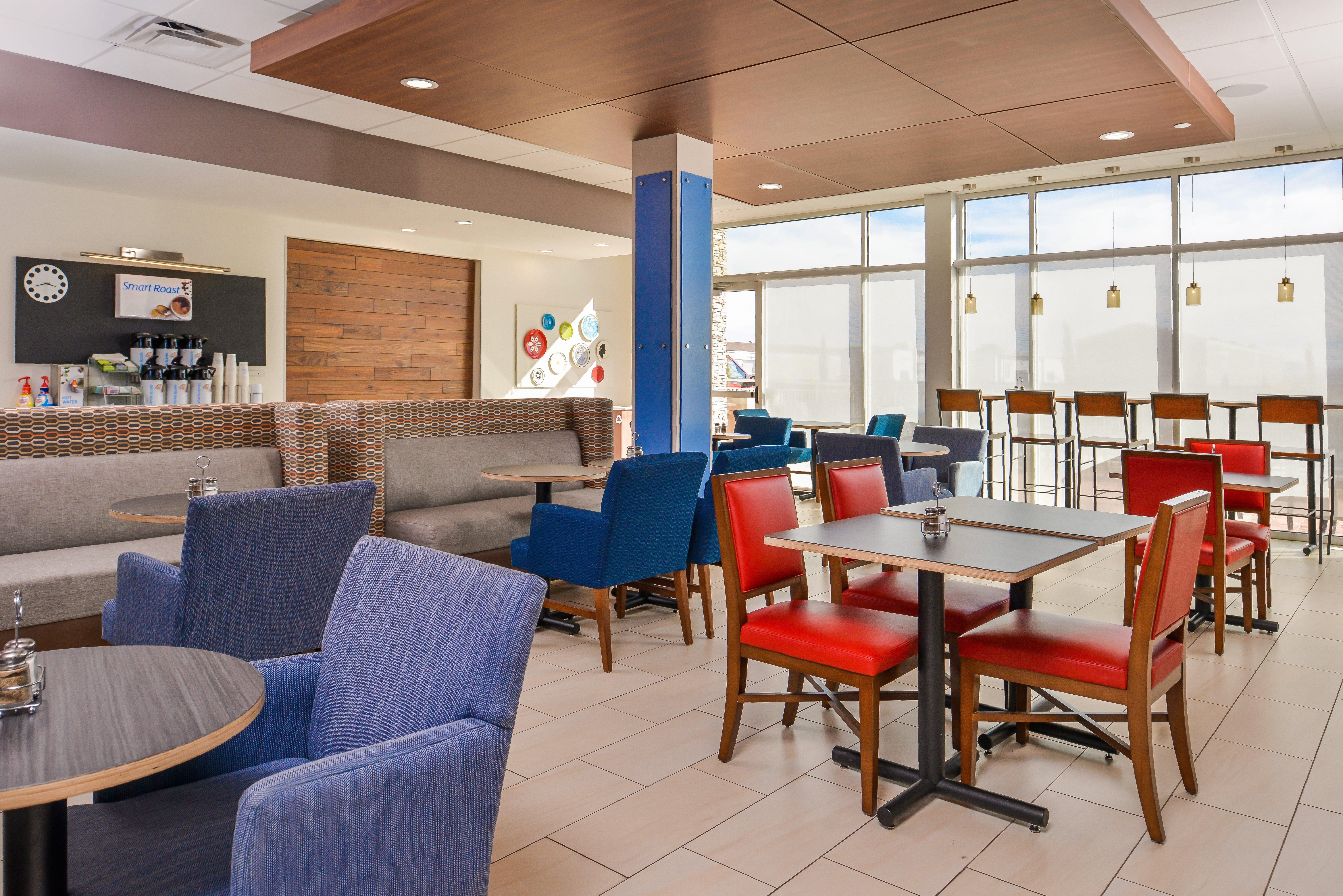Holiday Inn Express & Suites - Van Horn By Ihg 3*